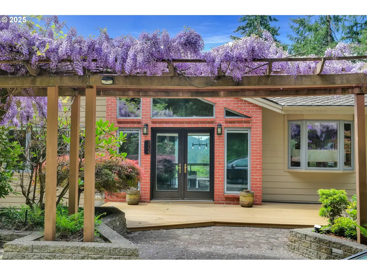 3758 Pine Canyon Dr, Eugene, OR 97405 - Image #1