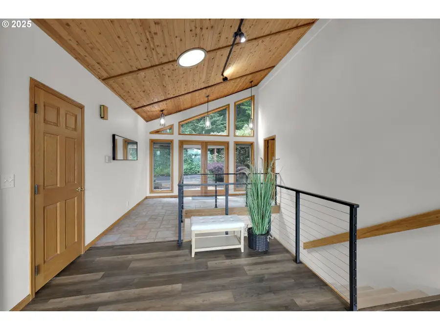 3758 Pine Canyon Dr, Eugene, OR 97405 - Image #3