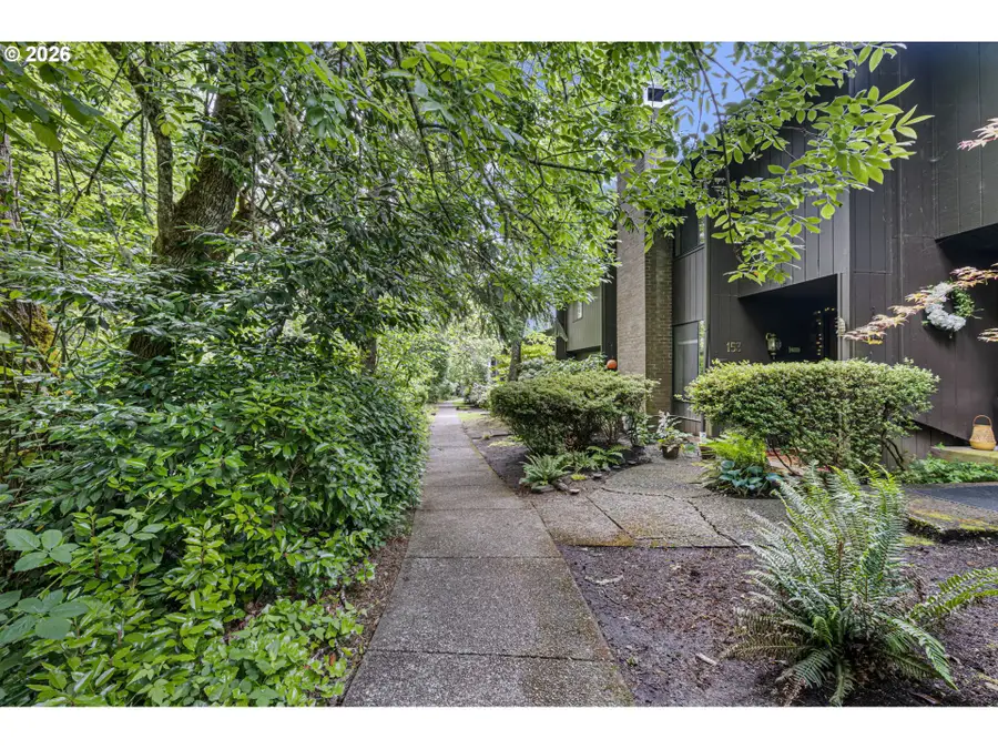 157 Westbrook Way, Eugene, OR 97405 - #3