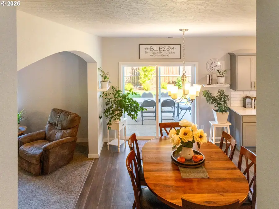 856 Maple St, Brownsville, OR 97327 - Image #3