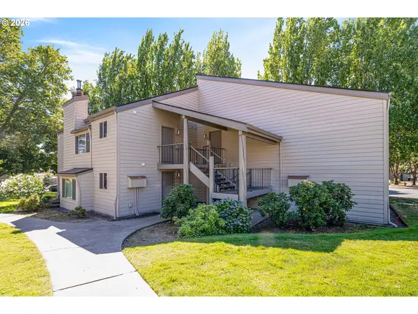 10137 SW Trapper Ter, Beaverton, OR 97008