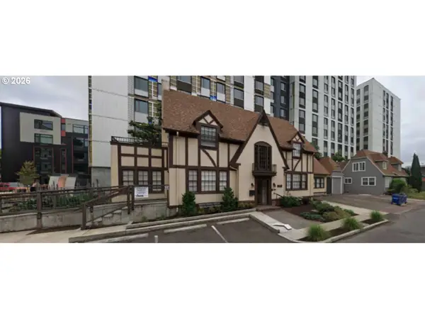 998 Ferry Ln, Eugene, OR 97401