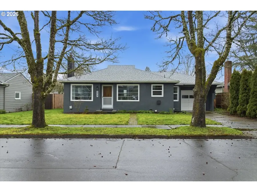 1084 24th St, Salem, OR 97301 - #2