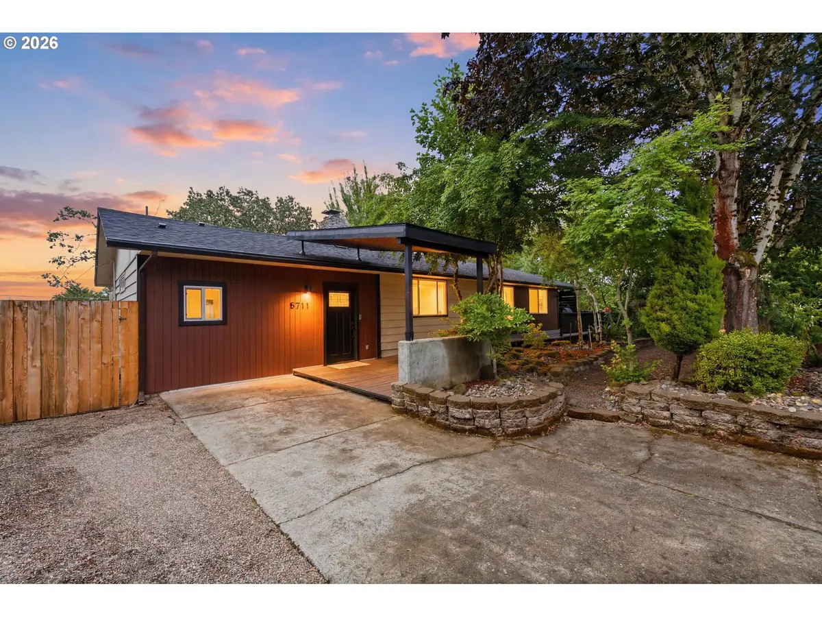 5711 W A St, West Linn, OR 97068 - #1