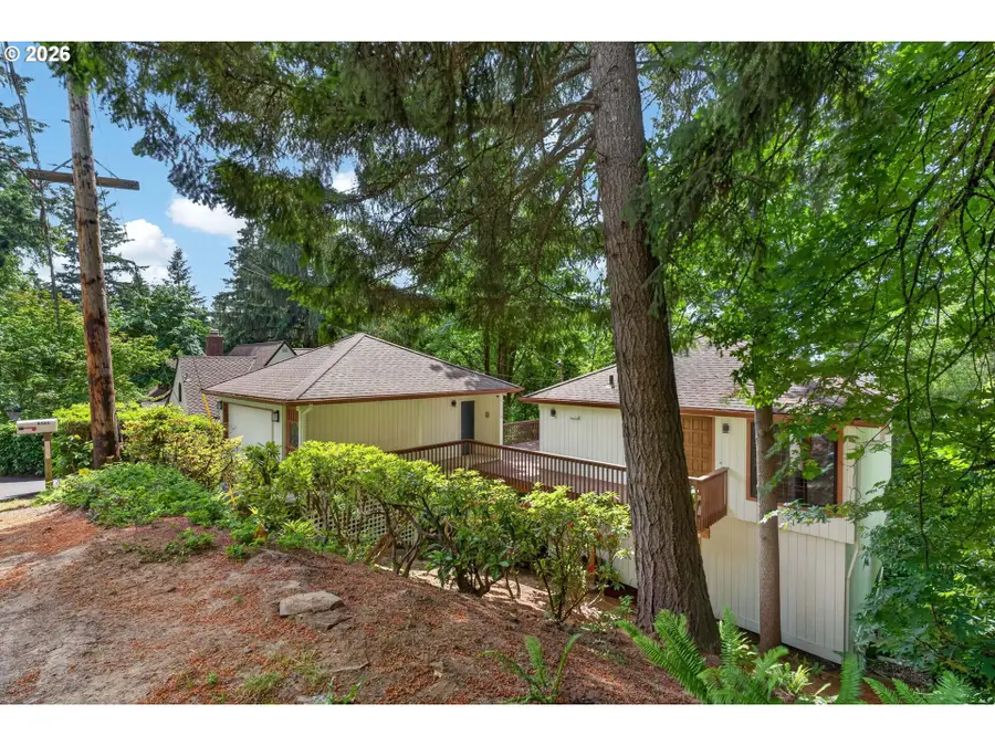 4131 SW Chesapeak Ave, Portland, OR 97239 - #3