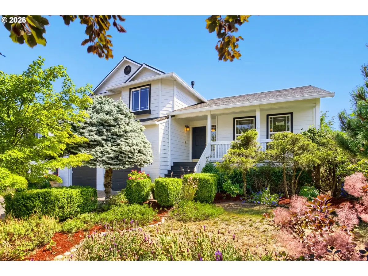 428 SE 10th St, Troutdale, OR 97060 - #1