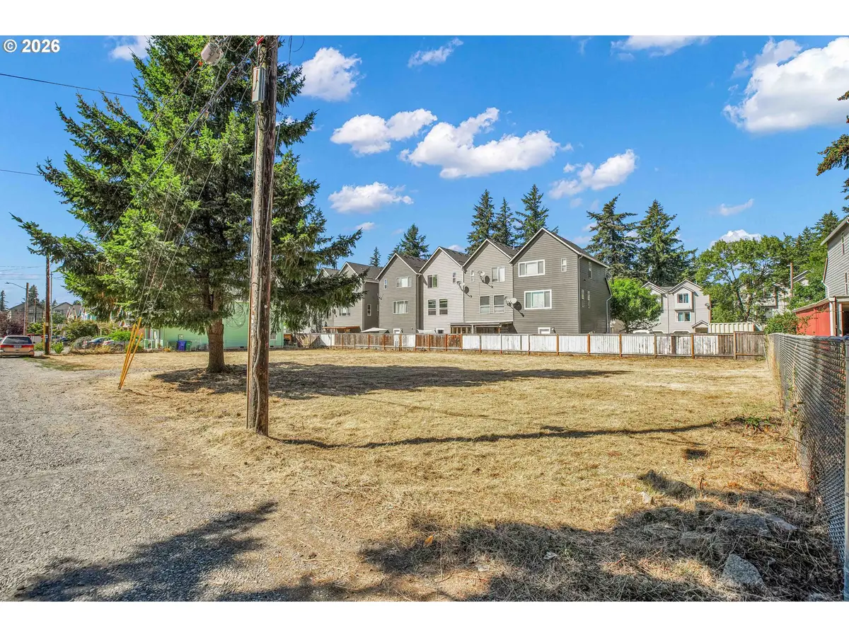 12333 SE Schiller St, Portland, OR 97236 - #1