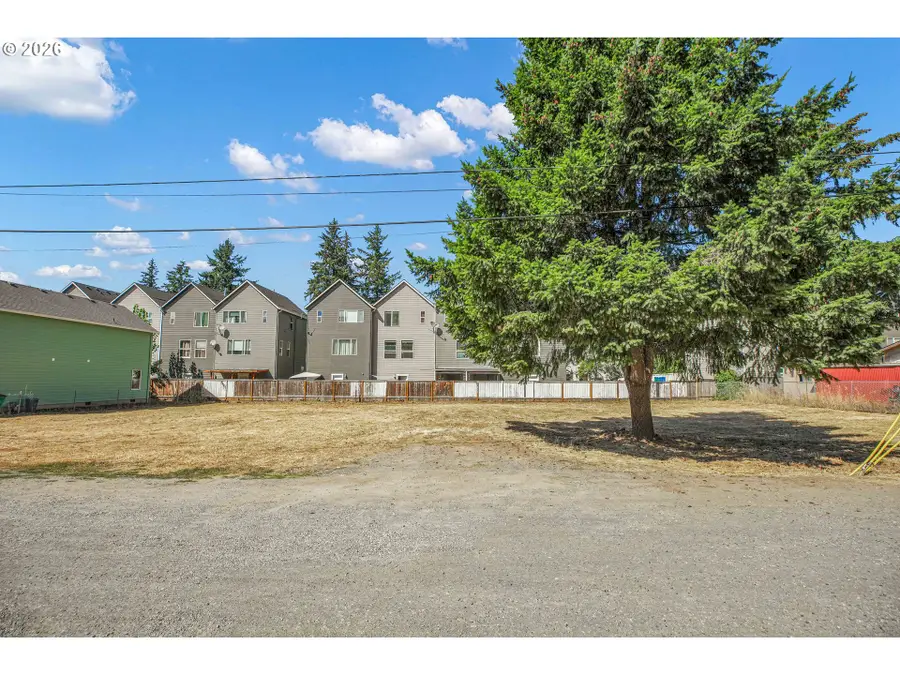 12333 SE Schiller St, Portland, OR 97236 - #2
