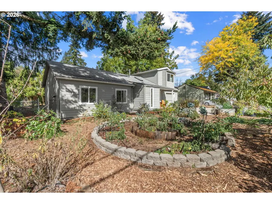 12629 SE Reedway St, Portland, OR 97236 - #3