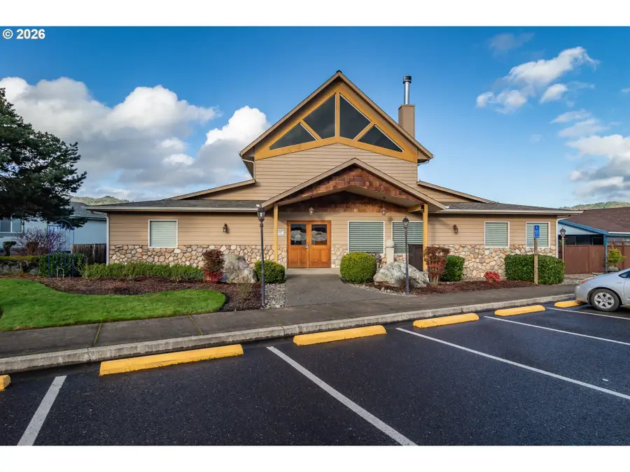 145 Littlebrook Ln, Roseburg, OR 97471 - #2