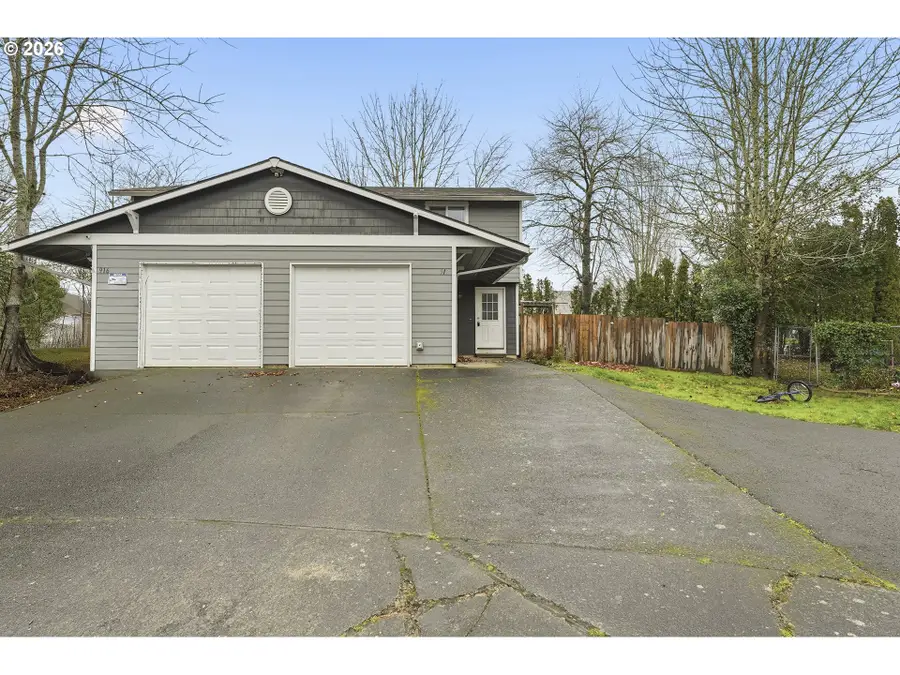 912 NE Hacienda Ct, Gresham, OR 97030 - Image #2