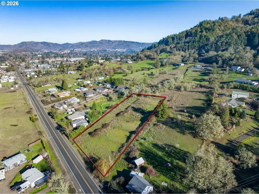 1448 Lookingglass Rd, Roseburg, OR 97471 - #2