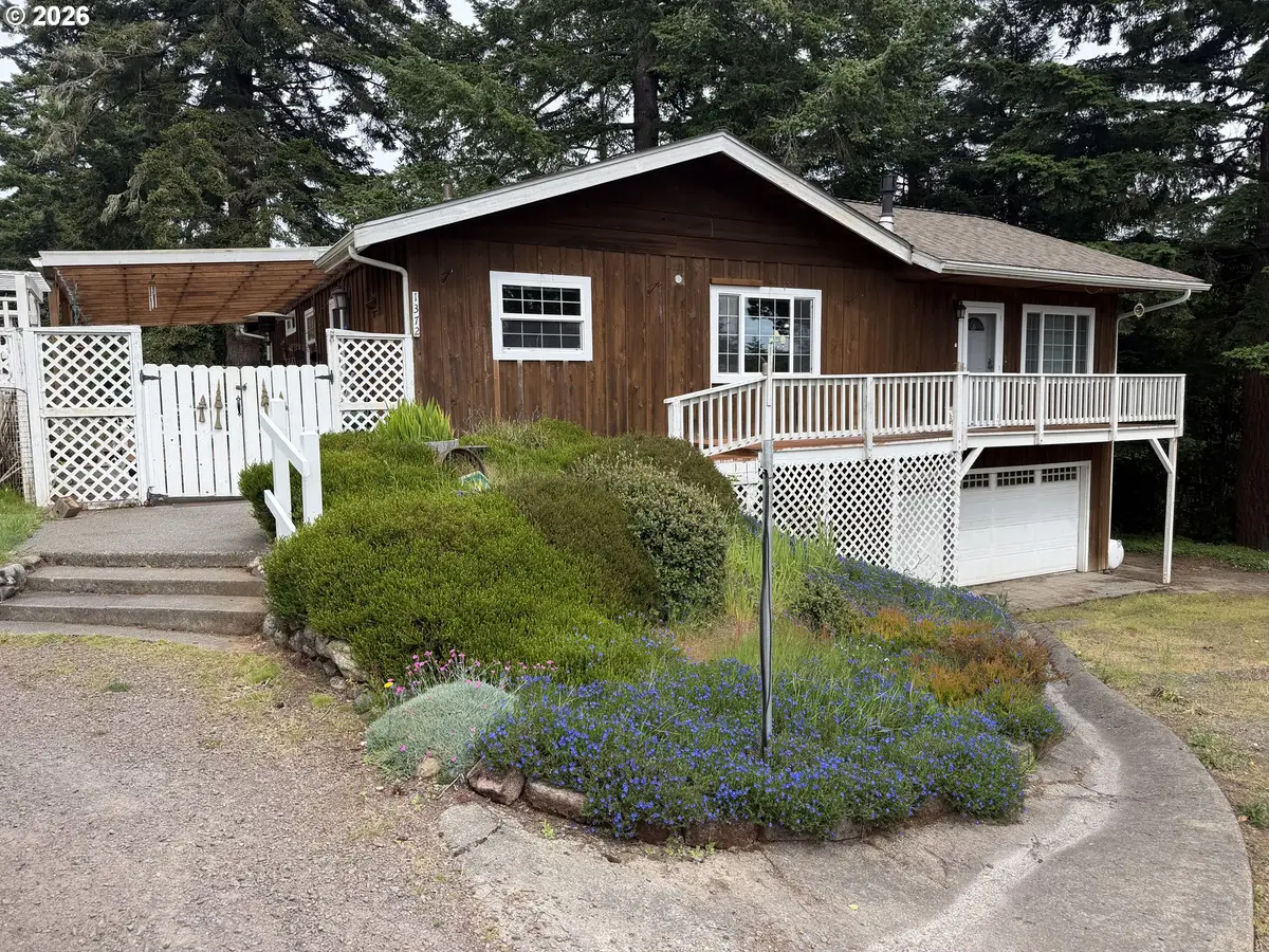 1372 Hampton Rd, Brookings, OR 97415 - #1