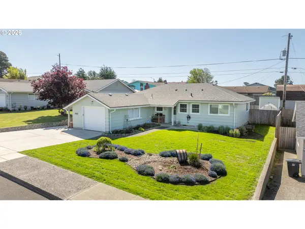 1860 Grant St, NorthBend, OR 97459