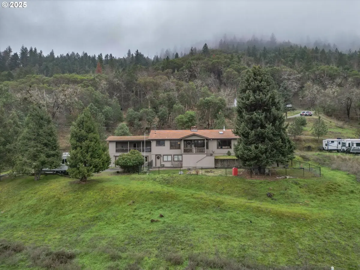 4644 Glen Echo Way, Southwest Jackson, OR 97502 - Image #1