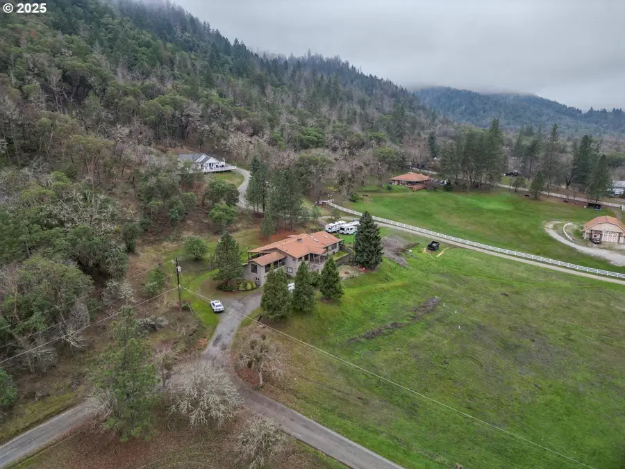 4644 Glen Echo Way, Southwest Jackson, OR 97502 - Image #2