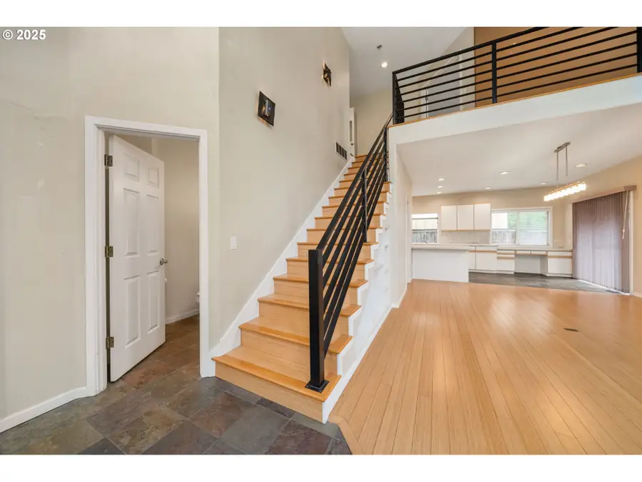 6636 S Virginia Ave, Portland, OR 97239 - Image #2