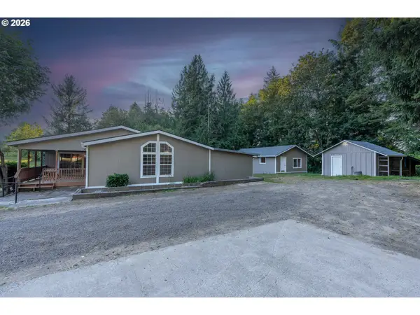 326 Holcomb Rd, Kelso, WA 98626