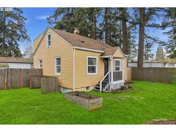 7930 SE Overland St, Milwaukie, OR 97222