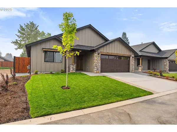 1025 River Mist Ln, GrantsPass, OR 97527