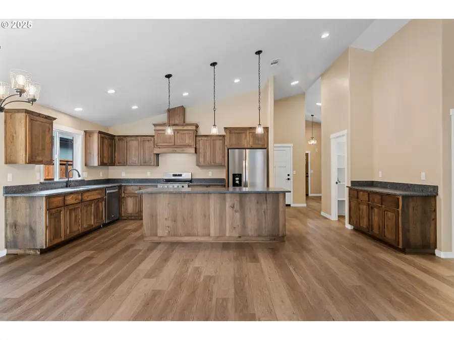 1025 River Mist Ln, Grants Pass, OR 97527 - Image #3