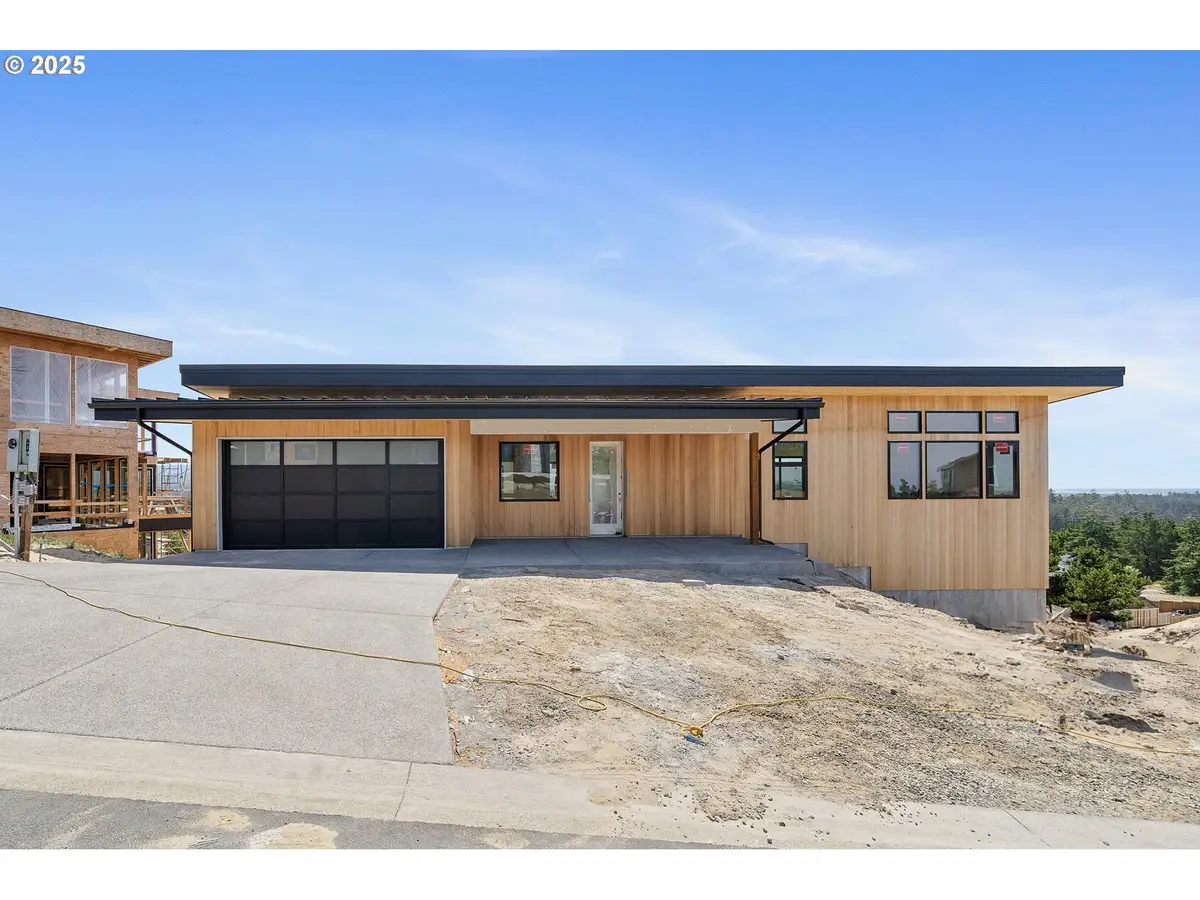 456 Sea View Dr, Manzanita, OR 97130 - Image #1