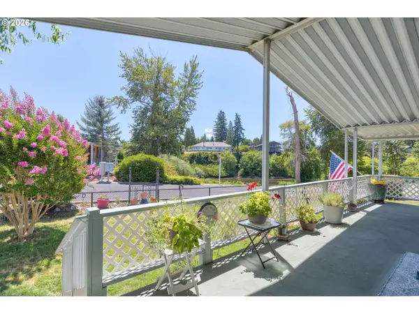 411 Currie Ln, GrantsPass, OR 97526