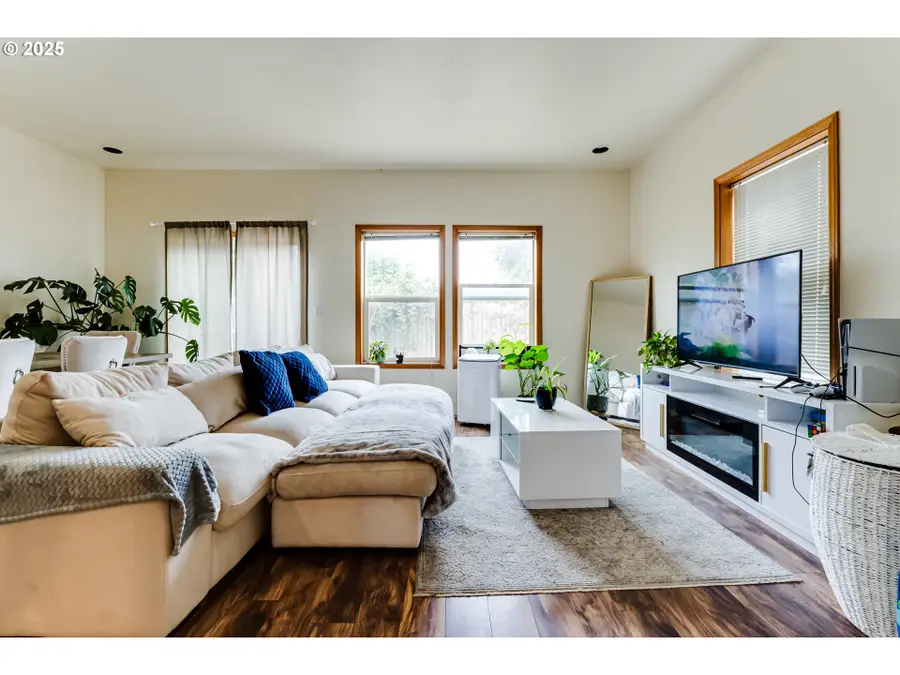 4131 Forsythia St, Springfield, OR 97478 - Image #3