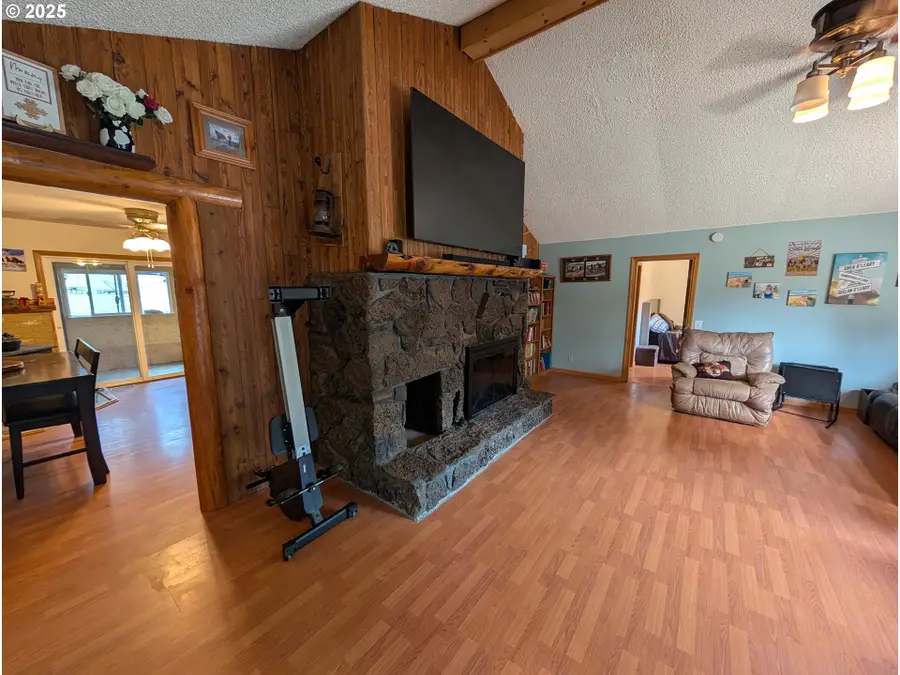 71168 Valley View Rd, Elgin, OR 97827 - Image #2