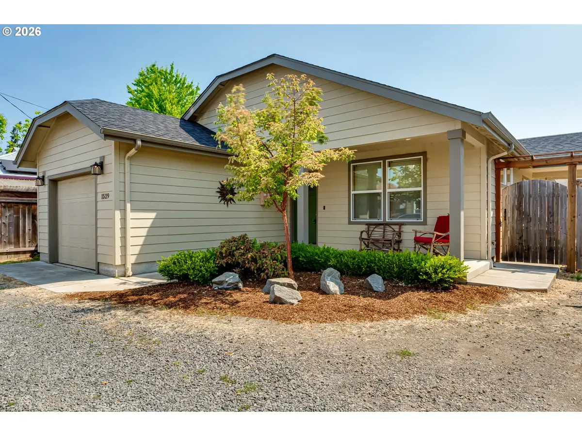 1529 Charnelton Aly, Eugene, OR 97401 - #1