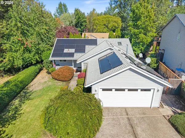 16159 SW Willow Dr, Sherwood, OR 97140