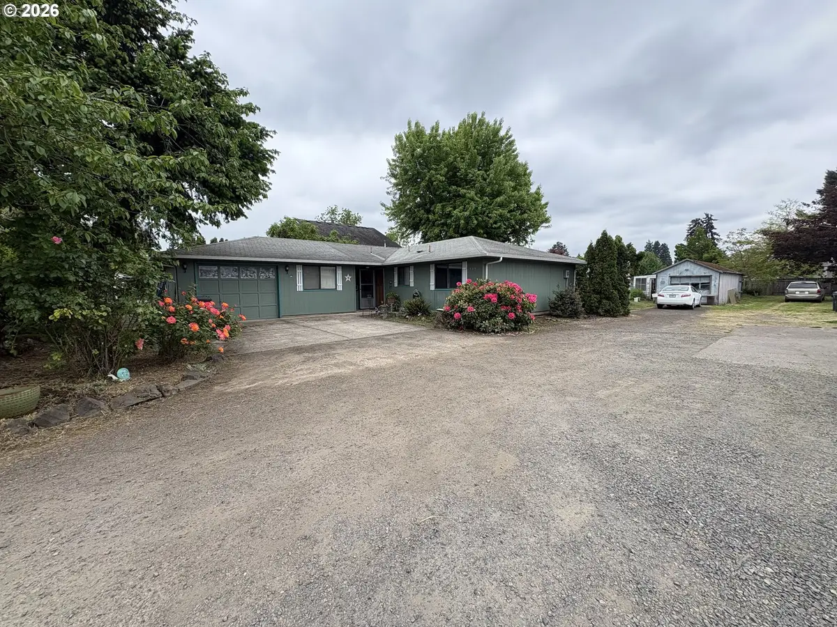 392 S 37th St, Springfield, OR 97478 - #1