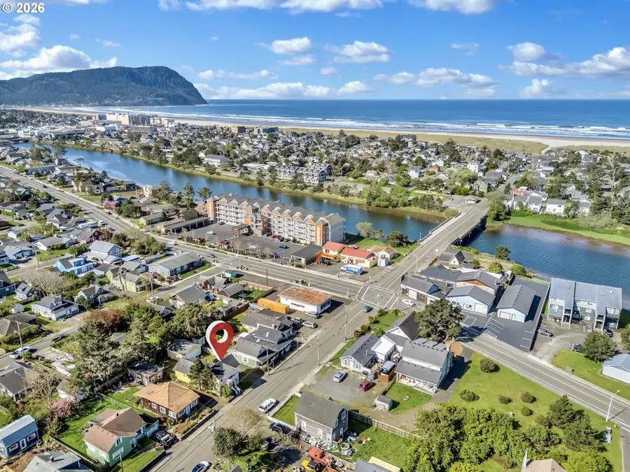 727 12th Ave, Seaside, OR 97138 - #2