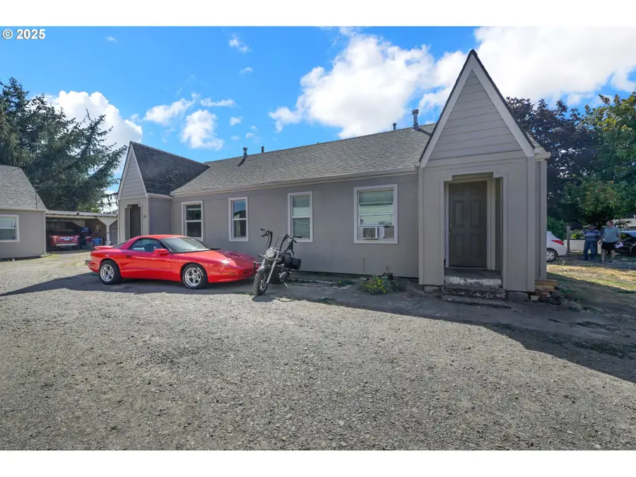 324 W Sherman St, Lebanon, OR 97355 - Image #2