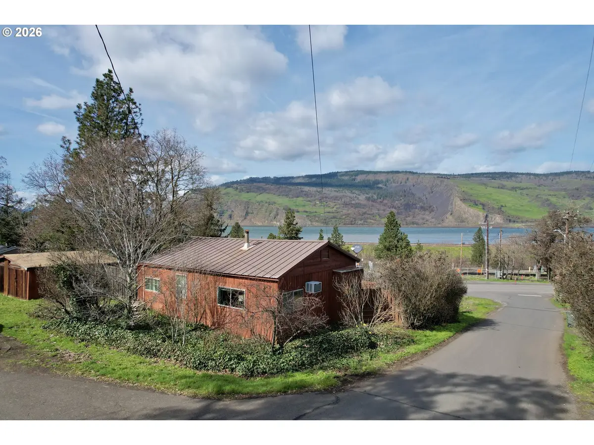 102 Idaho St, Mosier, OR 97040 - #1