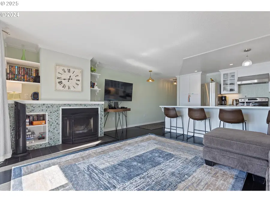 1116 SW 51 St #206, Lincoln City, OR 97367 - Image #3