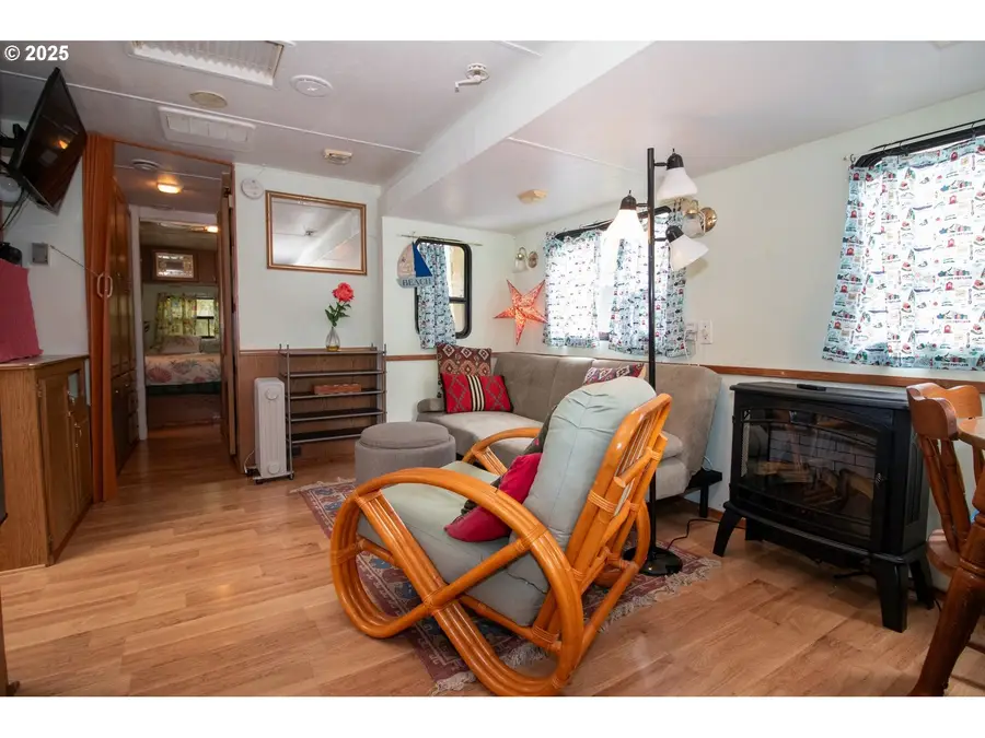 83 Manzanita Way, Florence, OR 97439 - Image #2