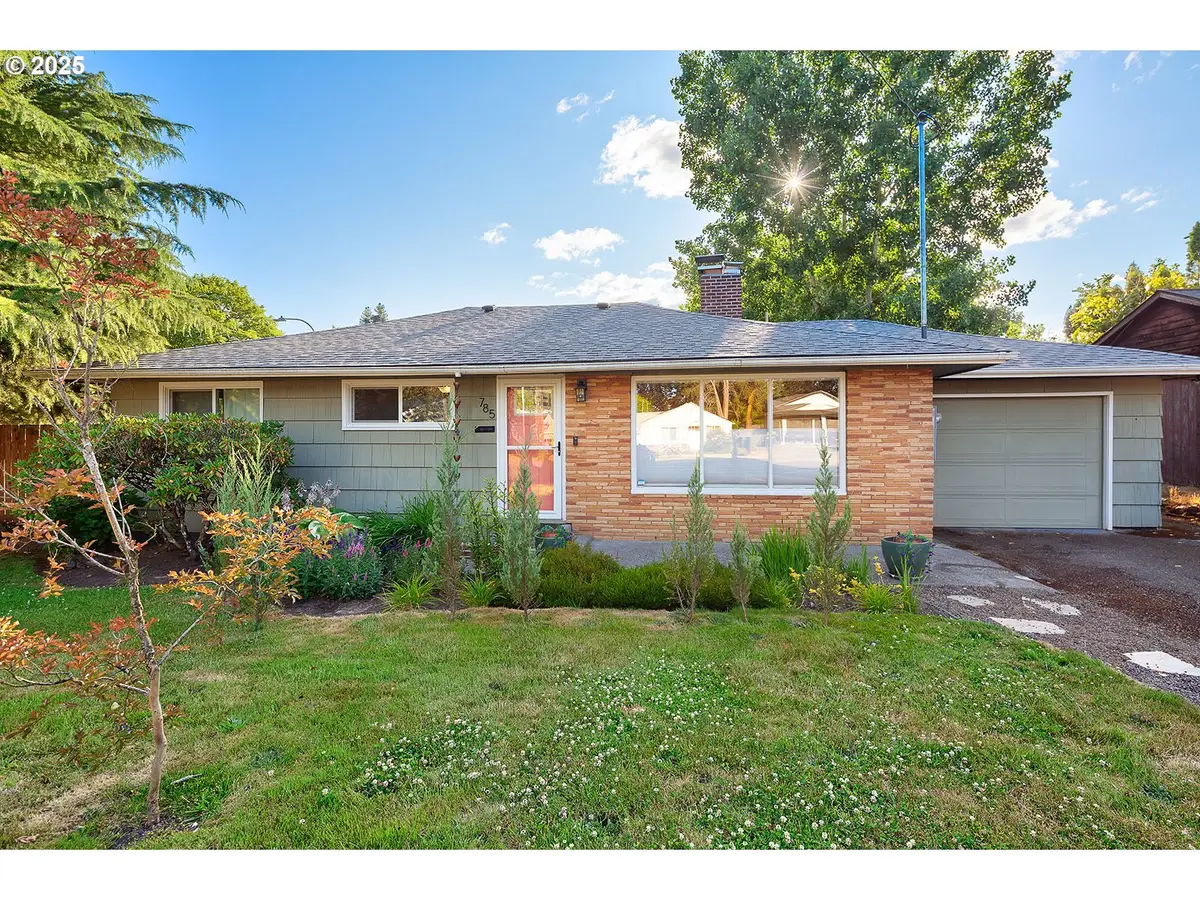 785 SE 21st Ave, Hillsboro, OR 97123 - Image #1