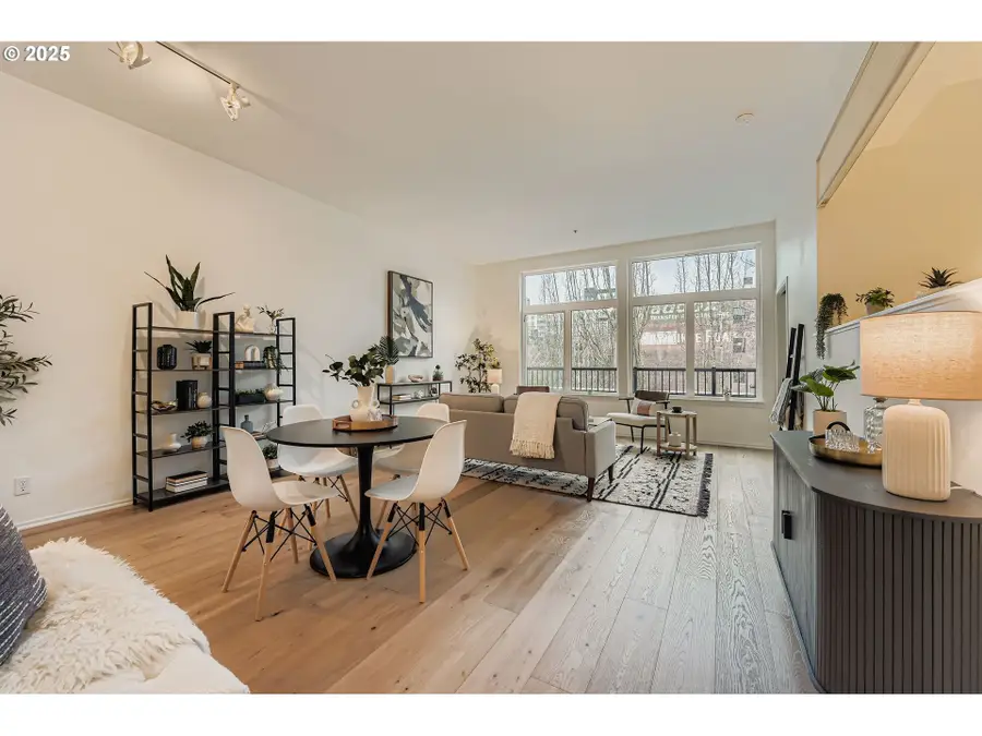 618 NW 12th Ave #404, Portland, OR 97209 - Image #3