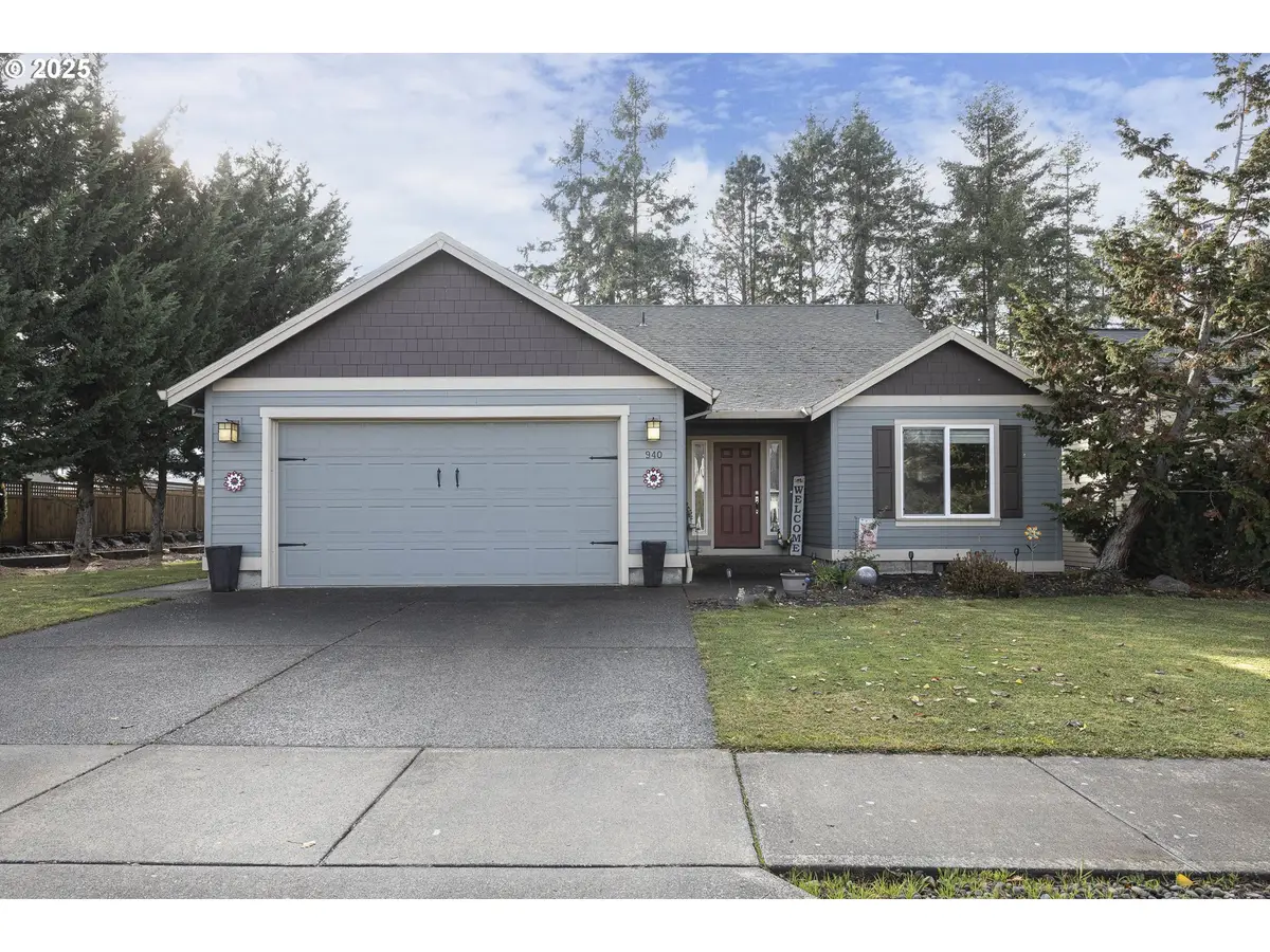 940 Hayes St, Mount Angel, OR 97362 - Image #1