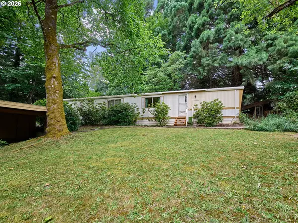 22069 Erica Dr, Aurora, OR 97002