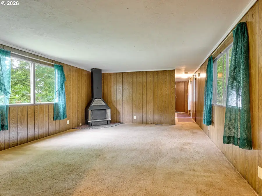 22069 Erica Dr, Aurora, OR 97002 - #2