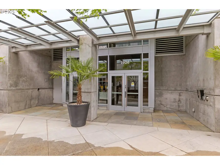 1926 W Burnside St #812, Portland, OR 97209 - #2