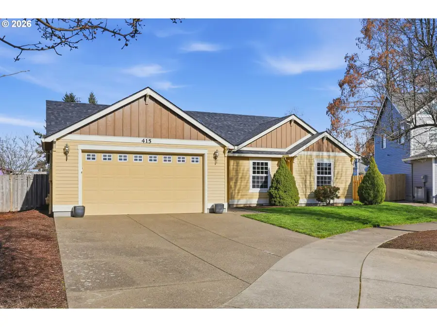 415 Maple Ct, Mount Angel, OR 97362 - #3