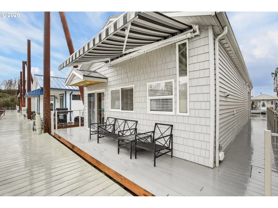 19609 NE Marine Dr #D5, Portland, OR 97230 - #2