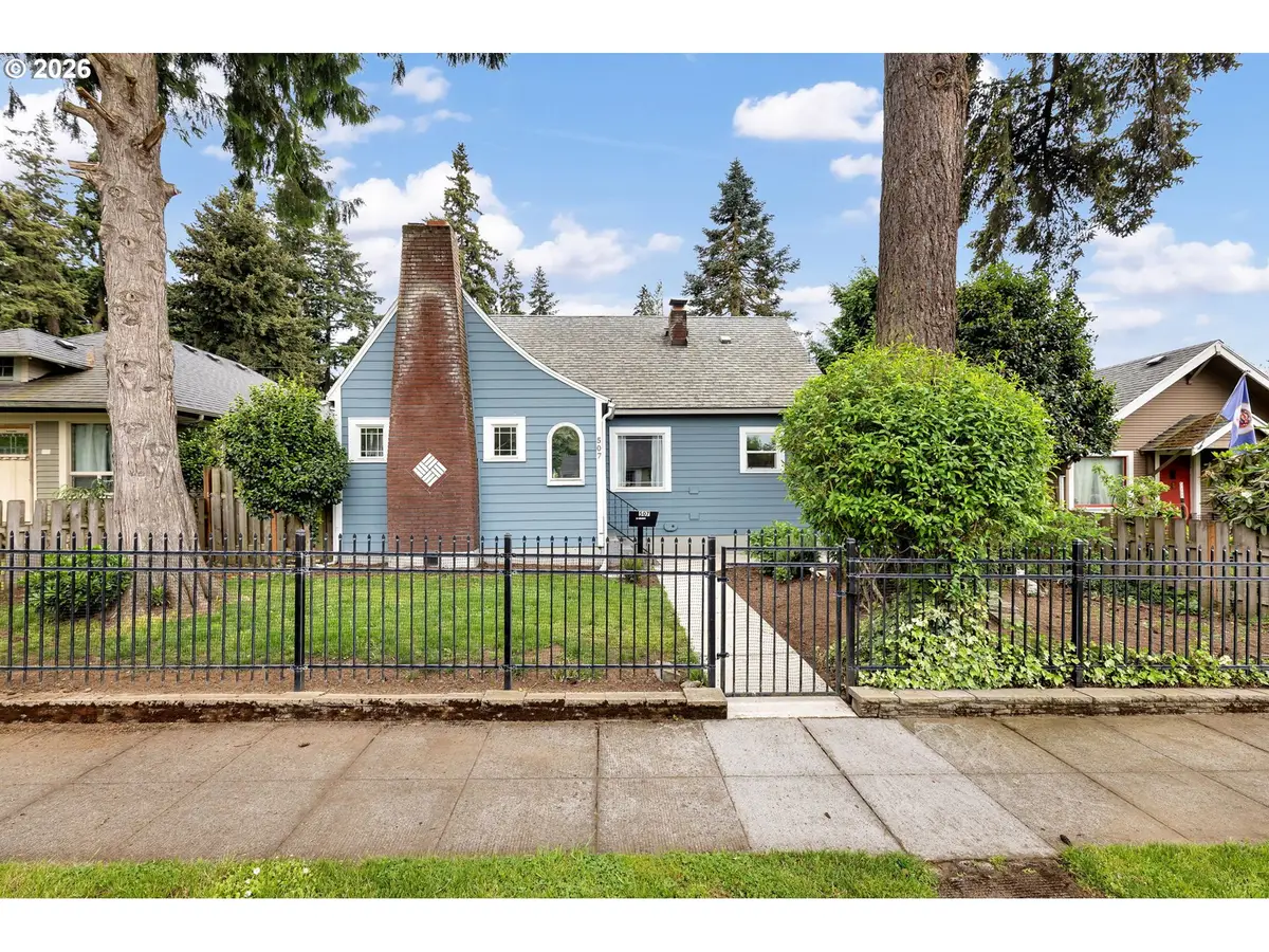 507 W 33rd St, Vancouver, WA 98660 - #1