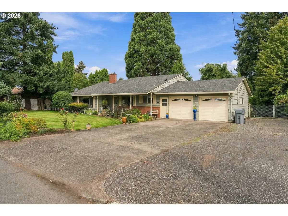 142 NE 10th Ave, Canby, OR 97013 - #1