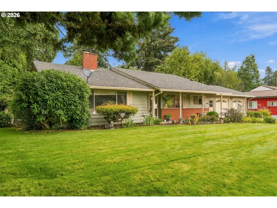 142 NE 10th Ave, Canby, OR 97013 - #2