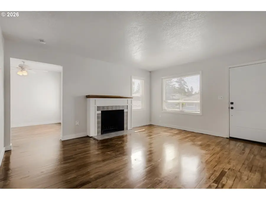 8807 NE Sacramento St, Portland, OR 97220 - #2