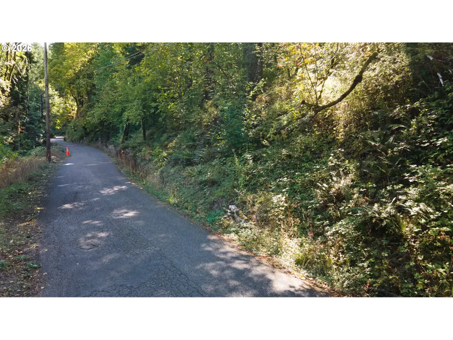 841 W Nw Greenleaf Rd, Portland, OR 97229 - #3